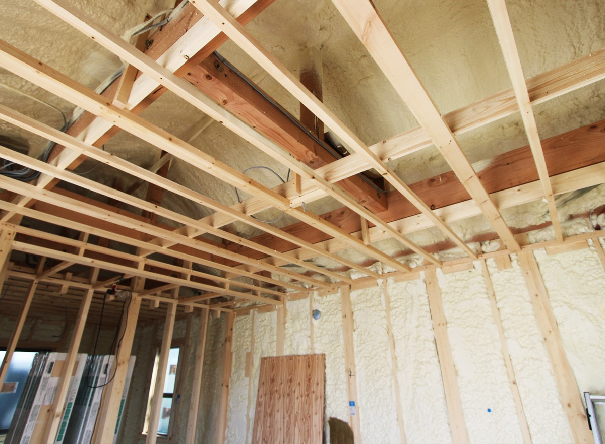 発泡ウレタン吹付工事